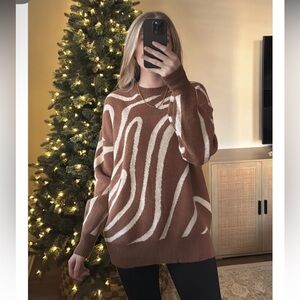 Cinnamon Swirl Sweater /
Brown